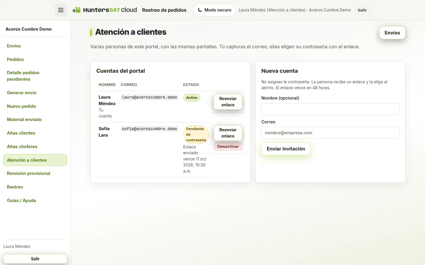 Pantalla Atención a clientes, con las cuentas del portal y el formulario para invitar por correo.